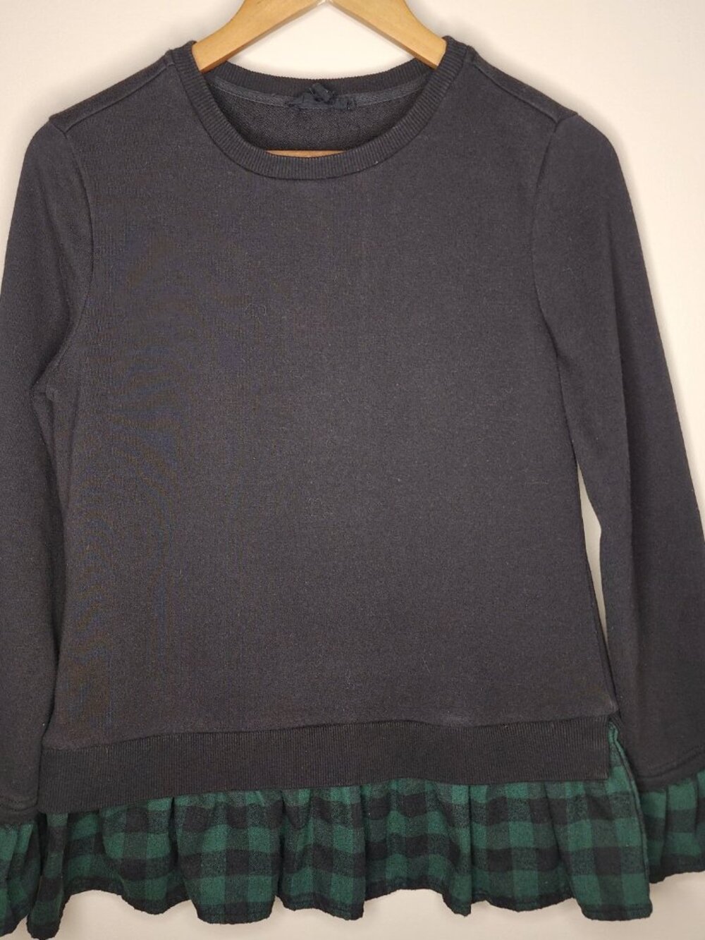BLL Tricot Ruffle-Hem Sweatshirt — Grey/Plaid, Size S | Buffalo Plaid Trim